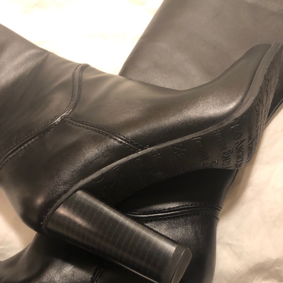 Black leather, classic style, heeled, pull-on, rounded toe boots S 6.5 - Picture 9 of 11